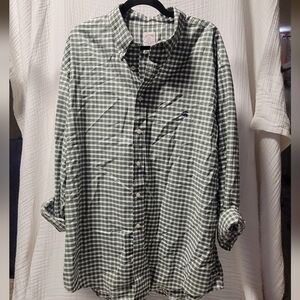Brooks Brothers Green Gingham Casual Button Down Shirt